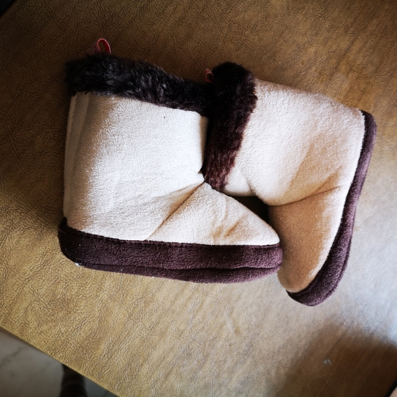 Tickle Toes Baby Boots  3/4 - Picture 2 of 4